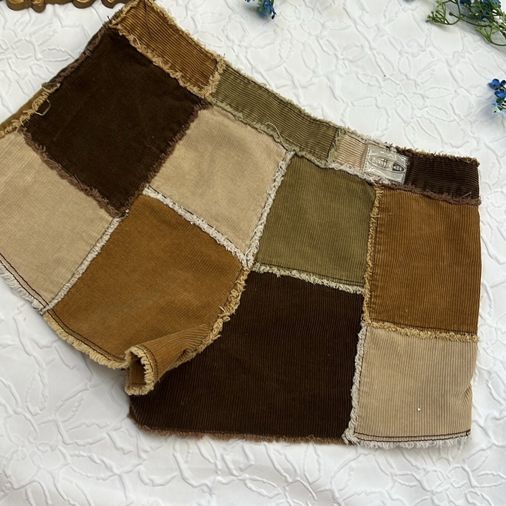 Vintage Y2K 90s Patchwork Corduroy Shorts - Picture 6 of 7